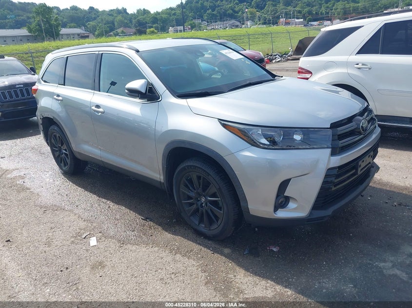 2019 Toyota Highlander VIN 5TDJZRFH6KS614692 IAAI salvage auction — LEFT REAR, Salvage Title, sold $10,900 on 2026-07-21 (photo 1)