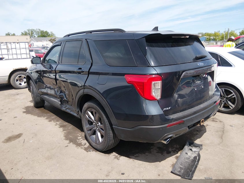 2022 Ford Explorer VIN 1FMSK8DH2NGC51047 IAAI salvage auction — LEFT SIDE, Salvage Title, sold $9,250 on 2026-07-23 (photo 3)