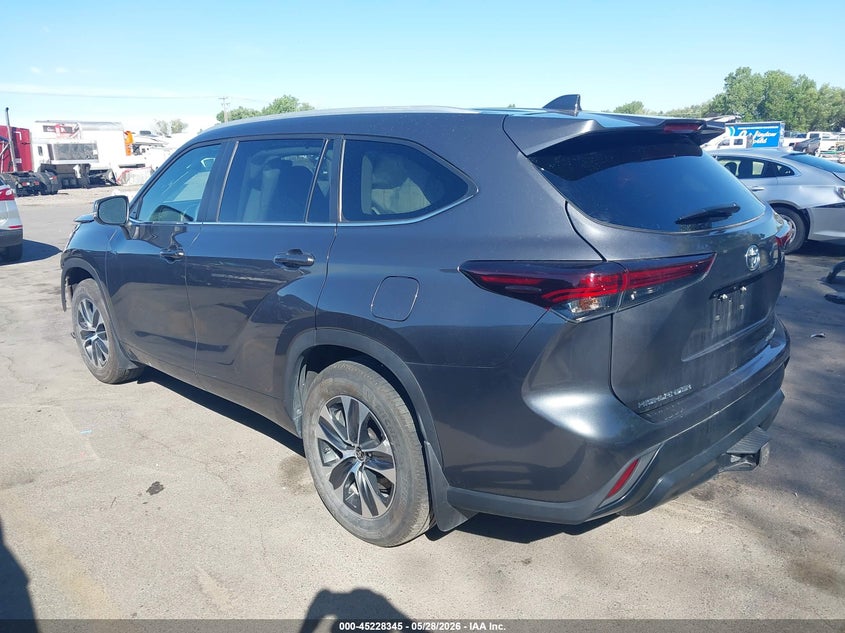 2025 Toyota Highlander VIN 5TDKDRBH1SS588656 IAAI salvage auction — FRONT END, Salvage (Utah), sold $15,550 on 2026-08-22 (photo 3)