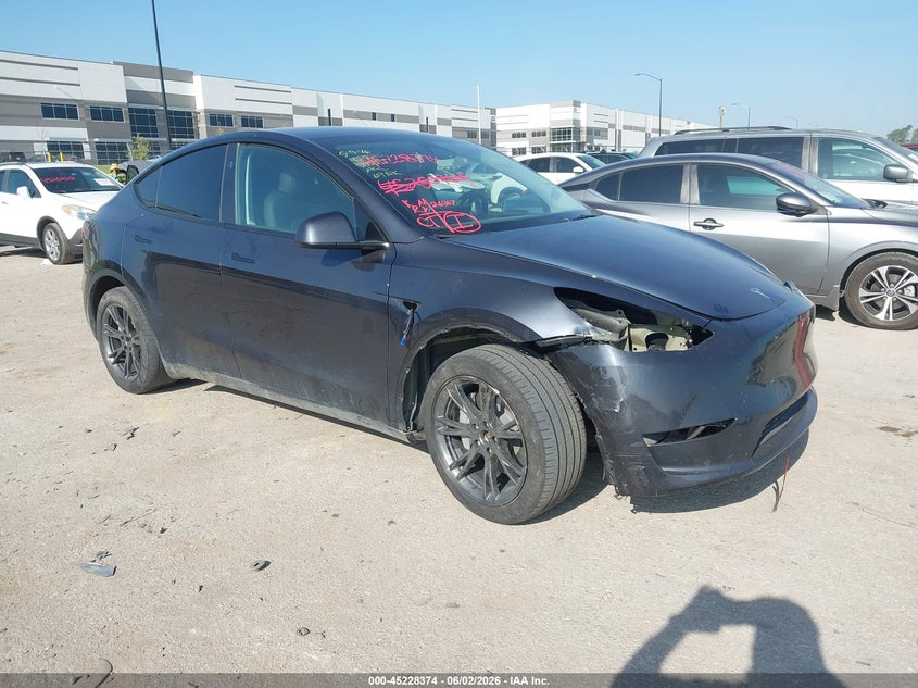 2024 Tesla Model y VIN 7SAYGDEE3RA301127 IAAI salvage auction — FRONT END, Salvage Title, sold $13,200 on 2026-07-05 (photo 1)