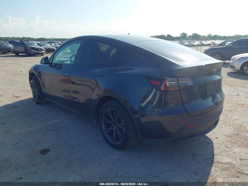 2024 Tesla Model y VIN 7SAYGDEE3RA301127 IAAI salvage auction — FRONT END, Salvage Title, sold $13,200 on 2026-07-05 (photo 3)