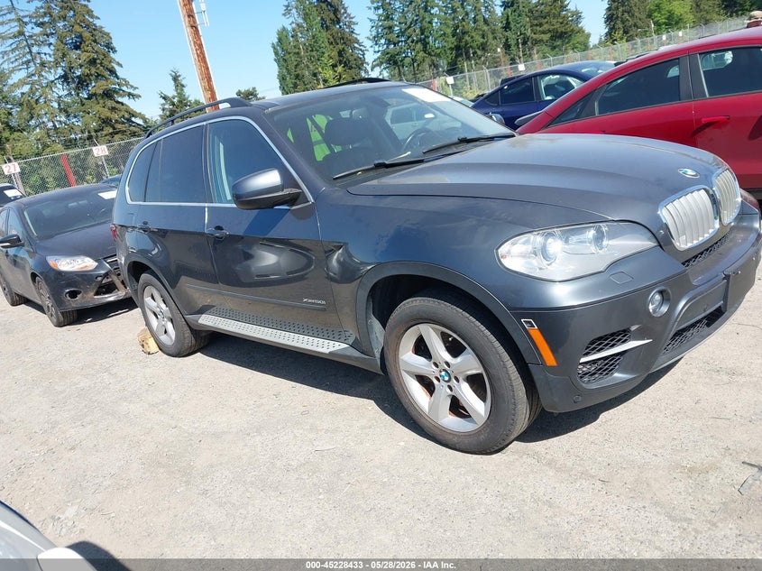 2013 BMW X5 VIN 5UXZV8C54D0C16116 IAAI salvage auction — RIGHT SIDE, Clear (Washington), sold $725 on 2026-07-08 (photo 1)