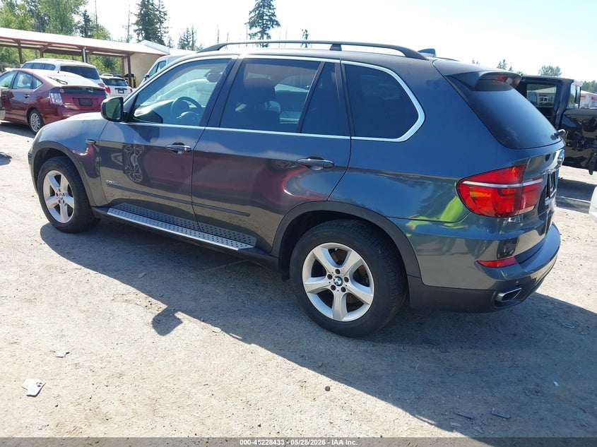 2013 BMW X5 VIN 5UXZV8C54D0C16116 IAAI salvage auction — RIGHT SIDE, Clear (Washington), sold $725 on 2026-07-08 (photo 3)