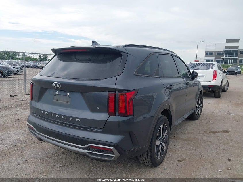 2021 Kia Sorento VIN 5XYRL4LC6MG020328 IAAI salvage auction — SIDE, Original (Texas), sold $7,500 on 2026-08-02 (photo 4)