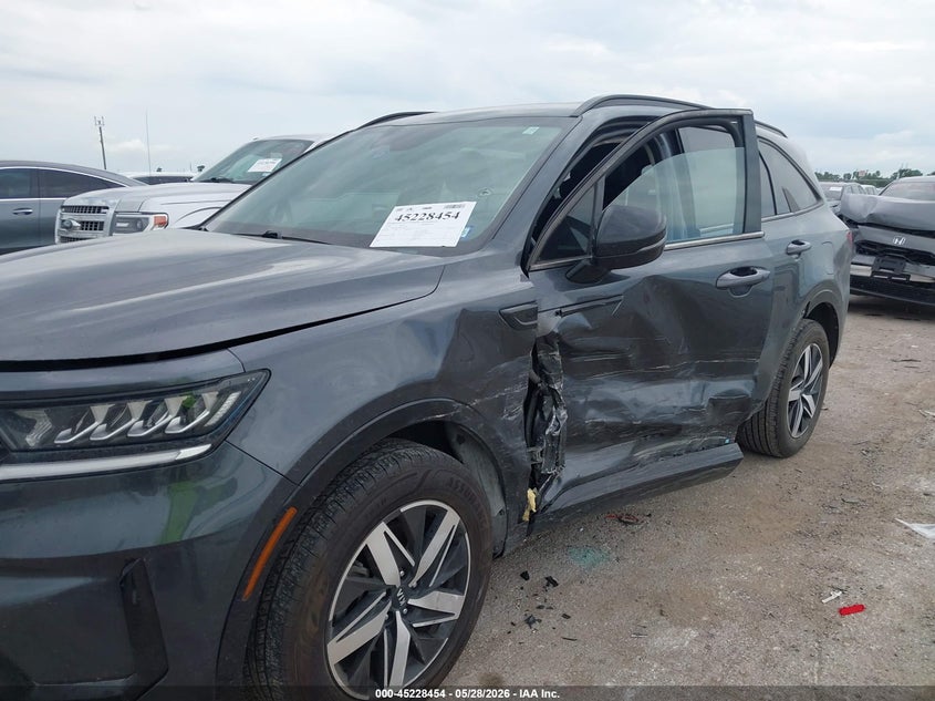 2021 Kia Sorento VIN 5XYRL4LC6MG020328 IAAI salvage auction — SIDE, Original (Texas), sold $7,500 on 2026-08-02 (photo 6)