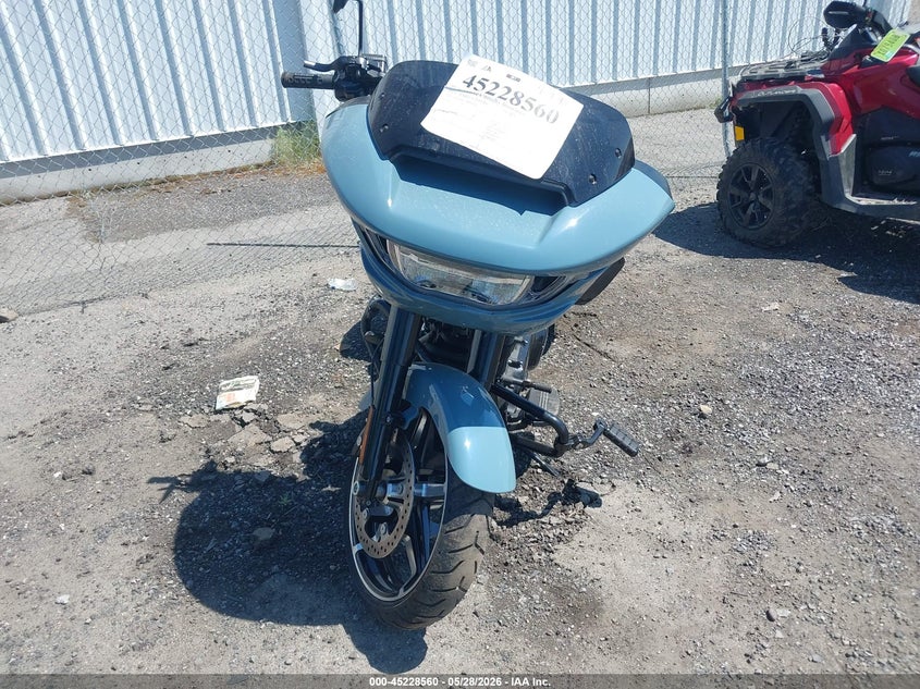 2024 Harley-davidson Road glide VIN 1HD1KH714RB601407 IAAI salvage auction — RIGHT SIDE, Salvage (Virginia), sold $7,700 on 2026-07-21 (photo 5)
