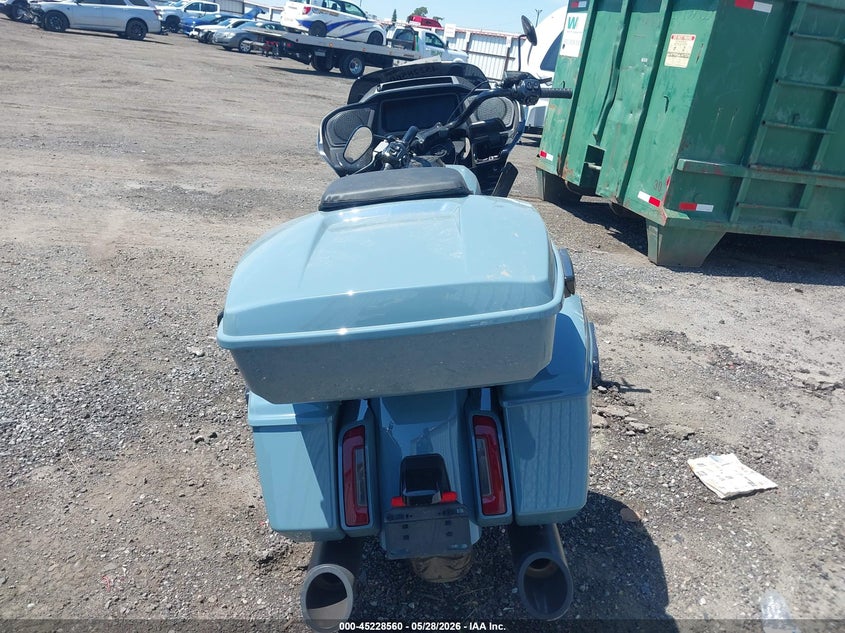 2024 Harley-davidson Road glide VIN 1HD1KH714RB601407 IAAI salvage auction — RIGHT SIDE, Salvage (Virginia), sold $7,700 on 2026-07-21 (photo 6)