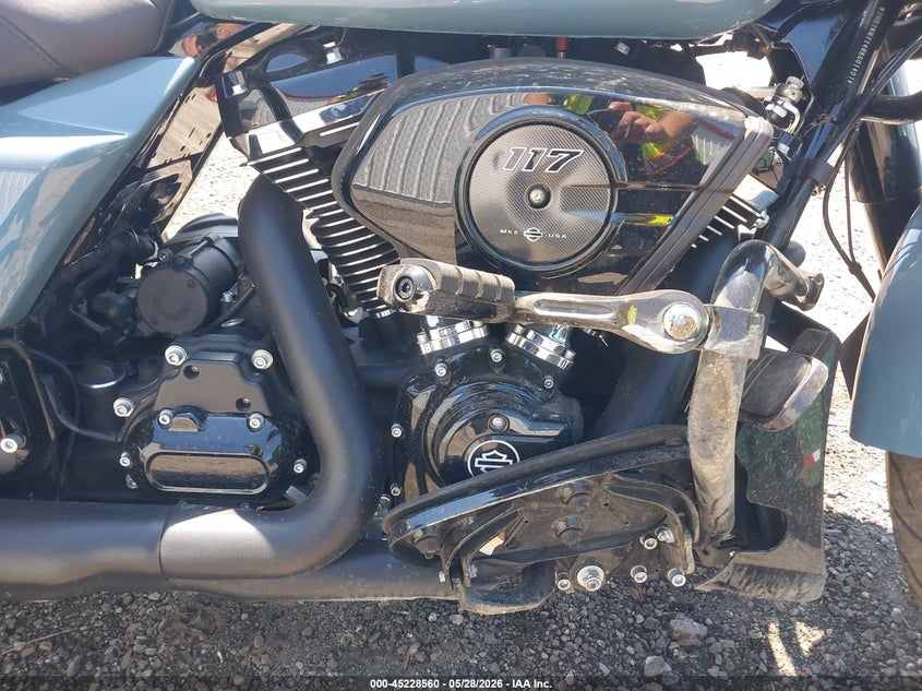 2024 Harley-davidson Road glide VIN 1HD1KH714RB601407 IAAI salvage auction — RIGHT SIDE, Salvage (Virginia), sold $7,700 on 2026-07-21 (photo 8)