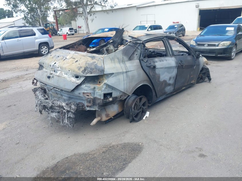2023 Hyundai Elantra VIN 5NPLL4AGXPH089421 IAAI salvage auction — BURN, Salvage Title, sold $150 on 2026-07-07 (photo 4)