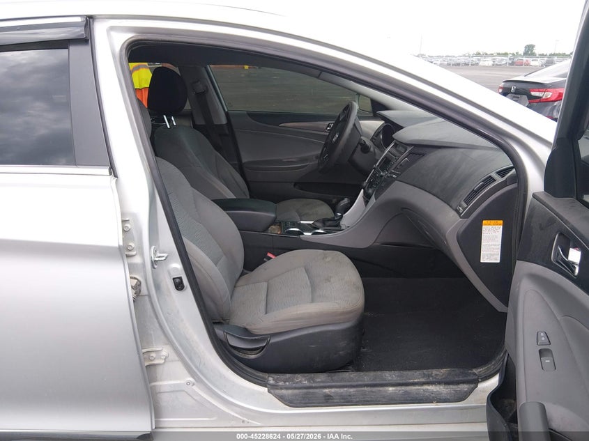 2015 Hyundai VIN KMHEC4A45FA126861 IAAI salvage auction — LEFT FRONT, Salvage (Illinois), sold $275 on 2026-07-14 (photo 5)