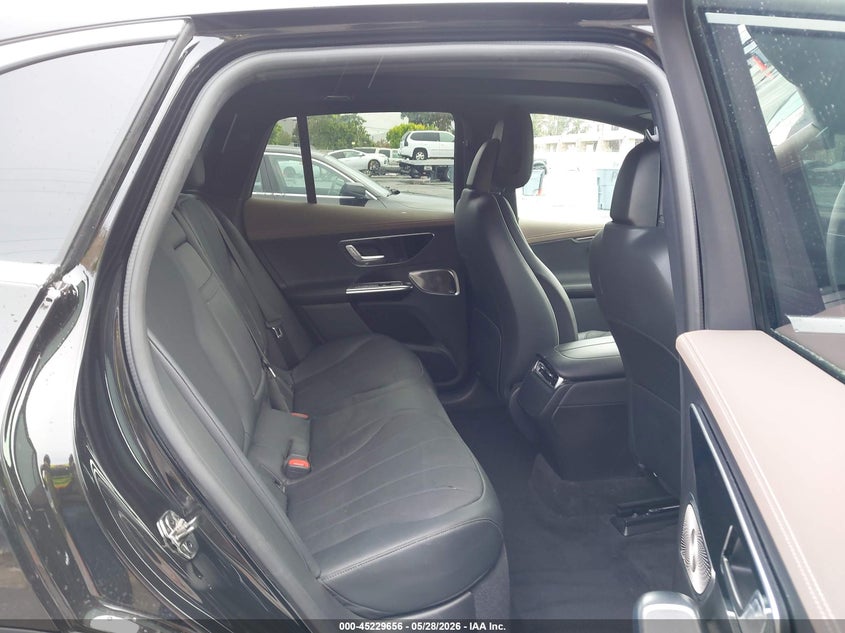 2023 Mercedes-benz VIN 4JGGM1CB0PA012543 IAAI salvage auction — UNDERCARRIAGE, Salvage Title, sold $24,400 on 2026-07-09 (photo 8)