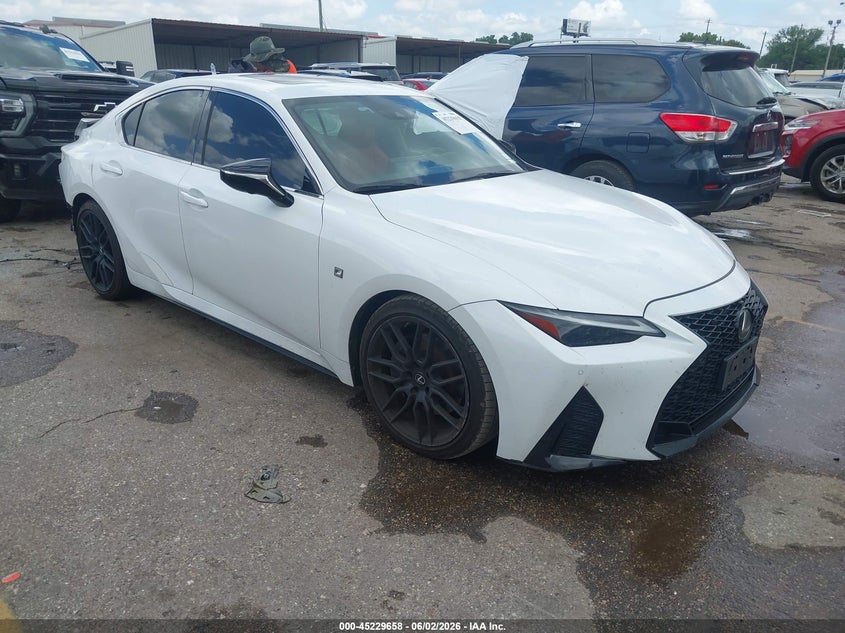 2021 Lexus Is VIN JTHGZ1B26M5047016 IAAI salvage auction — REAR END, Salvage Title, sold $13,100 on 2026-07-22 (photo 1)