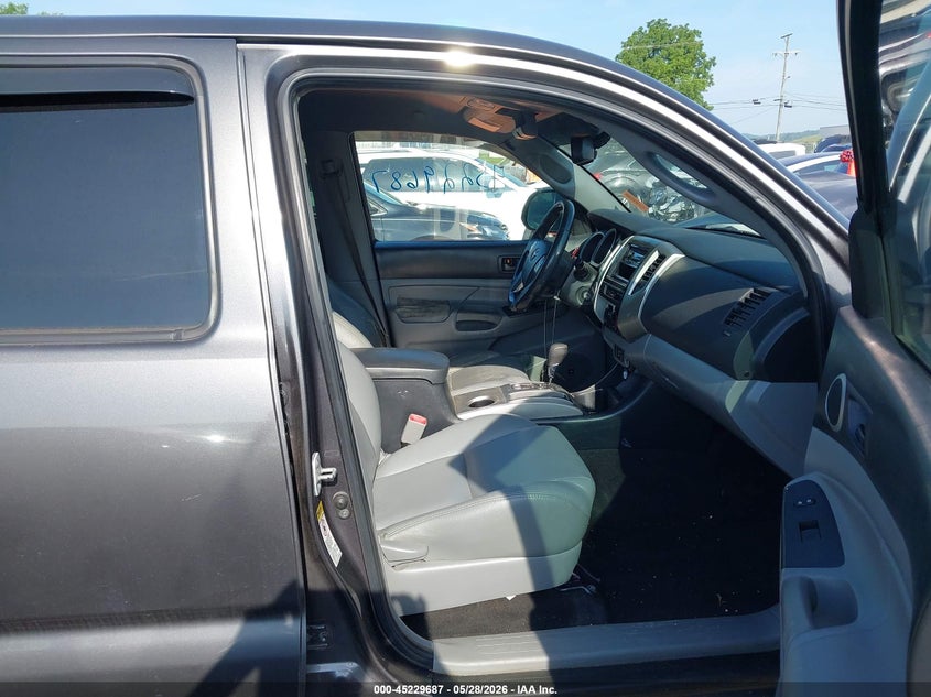 2013 Toyota Tacoma VIN 5TFMU4FN9DX018641 IAAI salvage auction — FRONT END, Clear (Tennessee), sold $650 on 2026-07-30 (photo 5)