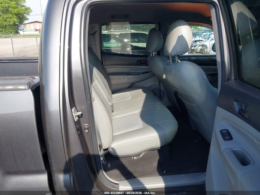 2013 Toyota Tacoma VIN 5TFMU4FN9DX018641 IAAI salvage auction — FRONT END, Clear (Tennessee), sold $650 on 2026-07-30 (photo 8)
