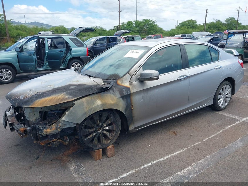 2015 Honda Accord VIN 1HGCR2F88FA102453 IAAI salvage auction — ENGINE BURN, Salvage Title, sold $25 on 2026-07-21 (photo 2)