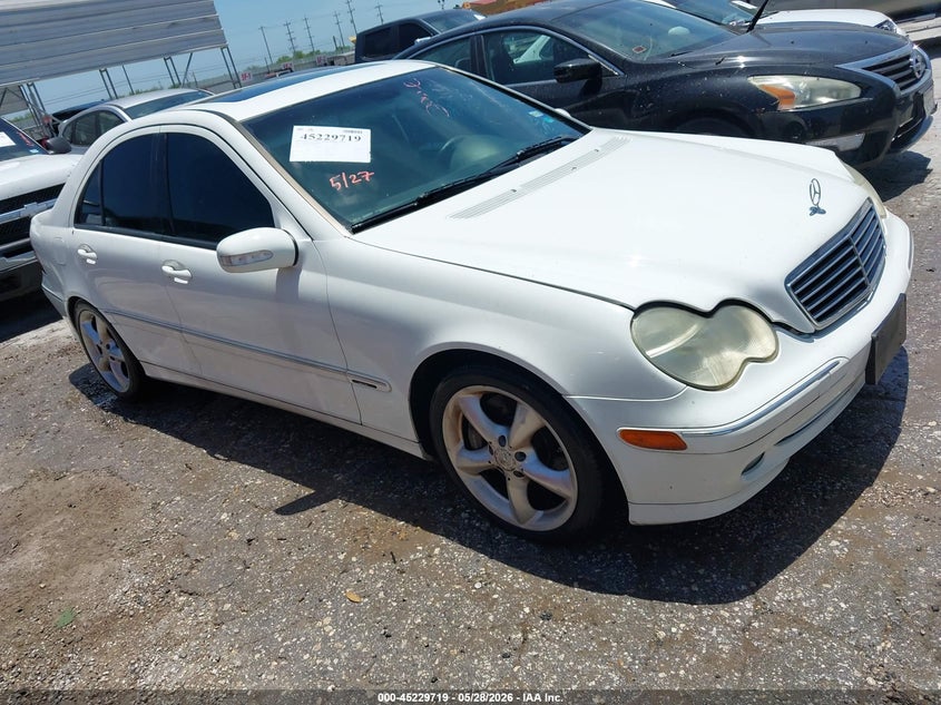 2004 Mercedes-benz C class VIN WDBRF40J24F530056 IAAI salvage auction — ENGINE DAMAGE, Original (Texas), sold $225 on 2026-07-20 (photo 1)