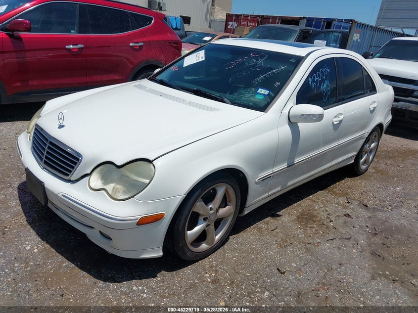 2004 Mercedes-benz C class VIN WDBRF40J24F530056 IAAI salvage auction — ENGINE DAMAGE, Original (Texas), sold $225 on 2026-07-20 (photo 2)