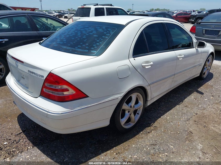 2004 Mercedes-benz C class VIN WDBRF40J24F530056 IAAI salvage auction — ENGINE DAMAGE, Original (Texas), sold $225 on 2026-07-20 (photo 4)