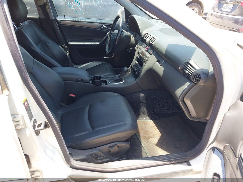 2004 Mercedes-benz C class VIN WDBRF40J24F530056 IAAI salvage auction — ENGINE DAMAGE, Original (Texas), sold $225 on 2026-07-20 (photo 5)