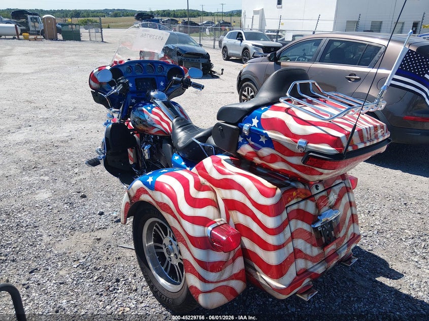 2019 Harley-davidson Tri glide ultra VIN 1HD1MAF1XKB859830 IAAI salvage auction — NORMAL WEAR, Clear (Pennsylvania), sold $12,700 on 2026-07-22 (photo 3)