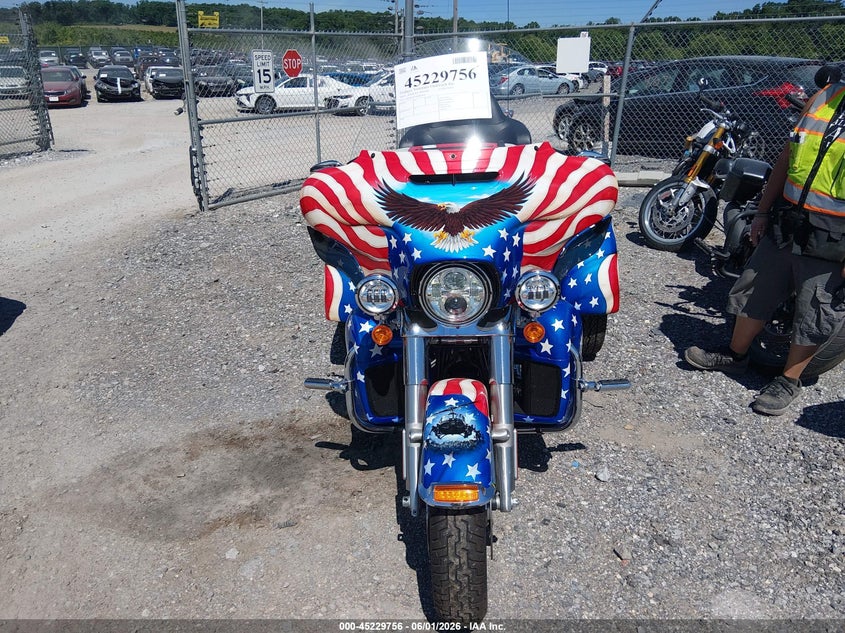 2019 Harley-davidson Tri glide ultra VIN 1HD1MAF1XKB859830 IAAI salvage auction — NORMAL WEAR, Clear (Pennsylvania), sold $12,700 on 2026-07-22 (photo 5)