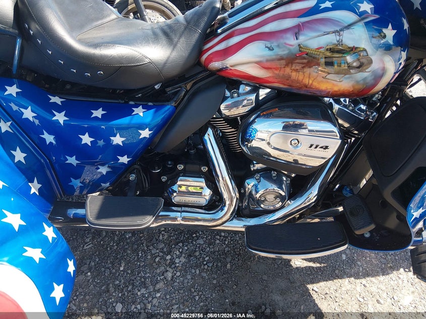 2019 Harley-davidson Tri glide ultra VIN 1HD1MAF1XKB859830 IAAI salvage auction — NORMAL WEAR, Clear (Pennsylvania), sold $12,700 on 2026-07-22 (photo 8)