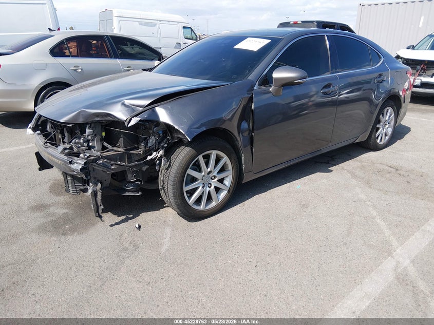 2015 Lexus ES VIN JTHBK1GG4F2190442 IAAI salvage auction — LEFT FRONT, Salvage Title, sold $4,700 on 2026-07-06 (photo 2)