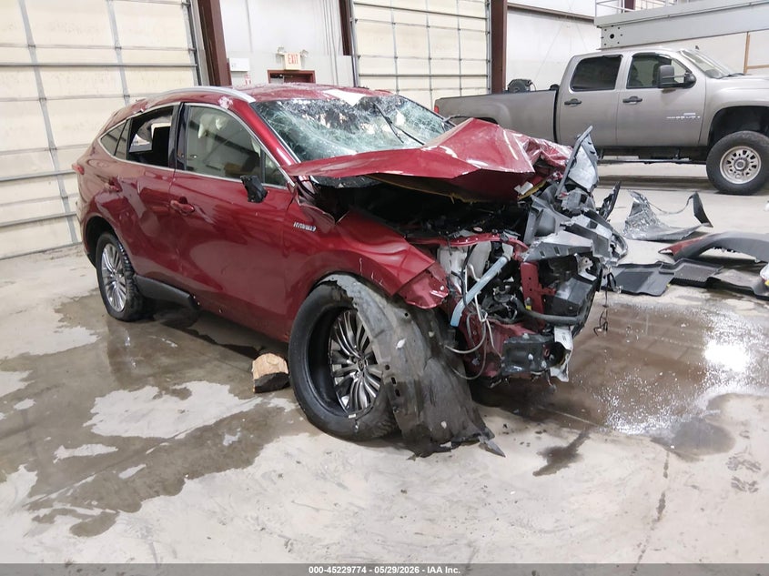 2021 Toyota Venza VIN JTEAAAAH9MJ064111 IAAI salvage auction — FRONT END, Salvage Title, sold $400 on 2026-07-10 (photo 1)