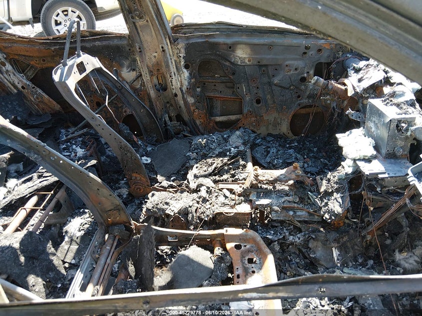 2024 Toyota Crown VIN JTDAAAAF3R3030289 IAAI salvage auction — BURN, Salvage Title, sold $25 on 2026-07-29 (photo 5)