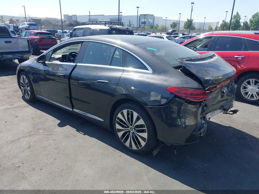 2024 Mercedes-benz Eqe VIN W1KEG1CB3RF055188 IAAI salvage auction — REAR END, Salvage Title, sold $3,350 on 2026-07-24 (photo 3)