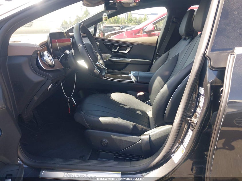 2024 Mercedes-benz Eqe VIN W1KEG1CB3RF055188 IAAI salvage auction — REAR END, Salvage Title, sold $3,350 on 2026-07-24 (photo 5)