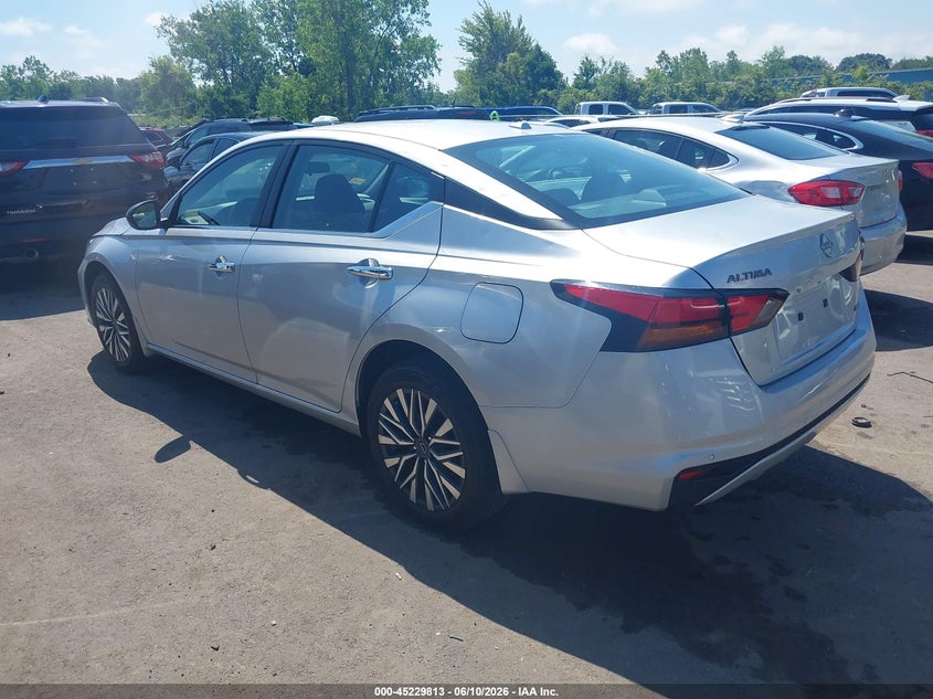 2024 Nissan Altima VIN 1N4BL4DW7RN380689 IAAI salvage auction — HAIL, Salvage (Ohio), sold $7,675 on 2026-07-28 (photo 3)