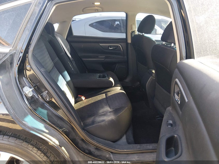 2017 Nissan Altima VIN 1N4AL3AP0HC222675 IAAI salvage auction — RIGHT FRONT, Salvage Title, sold $625 on 2026-07-22 (photo 8)