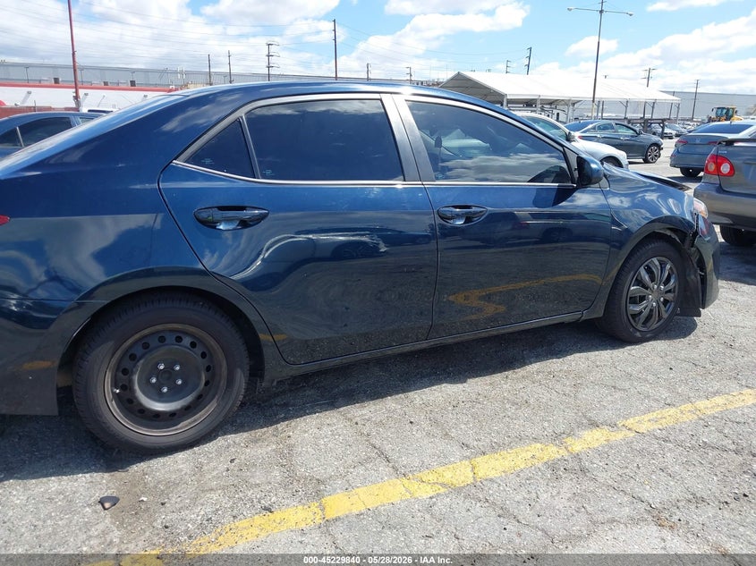 2018 Toyota Corolla VIN 5YFBURHE6JP808667 IAAI salvage auction — SIDE, Salvage Title, sold $2,700 on 2026-07-14 (photo 8)