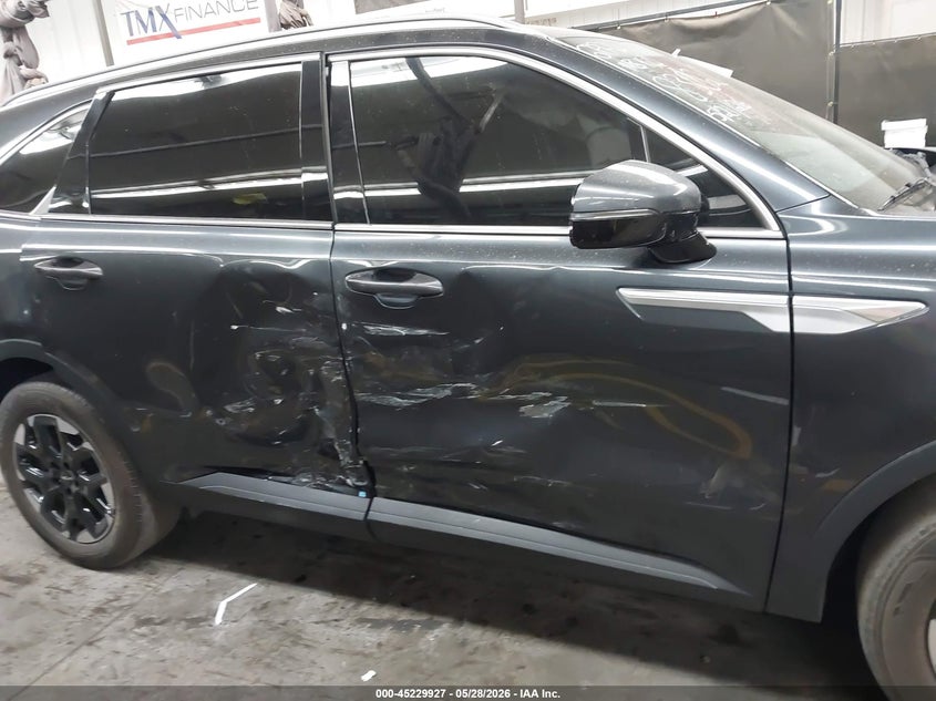 2024 Kia Sorento VIN 5XYRL4JC3RG278302 IAAI salvage auction — RIGHT SIDE, Salvage Title, sold $6,600 on 2026-07-28 (photo 6)