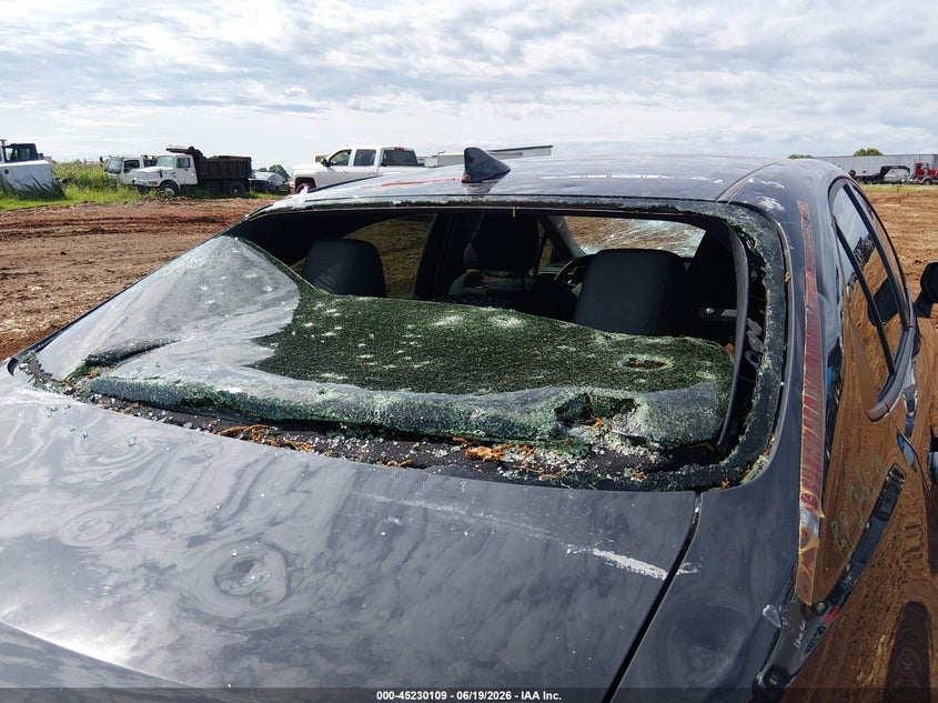 2025 Toyota Corolla VIN JTDBCMFE2S3086083 IAAI salvage auction — HAIL, Clear (Missouri), sold $15,000 on 2026-07-13 (photo 6)