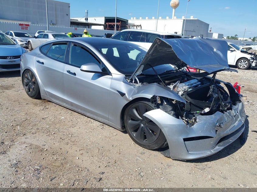 2024 Tesla Model s VIN 5YJSA1E54RF542877 — IAAI salvage auction photo