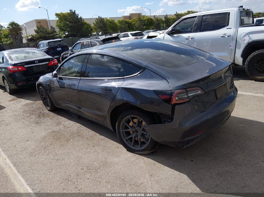2021 Tesla Model 3 VIN 5YJ3E1EB7MF852724 IAAI salvage auction — SIDE, Salvage (California), sold $3,250 on 2026-07-29 (photo 3)
