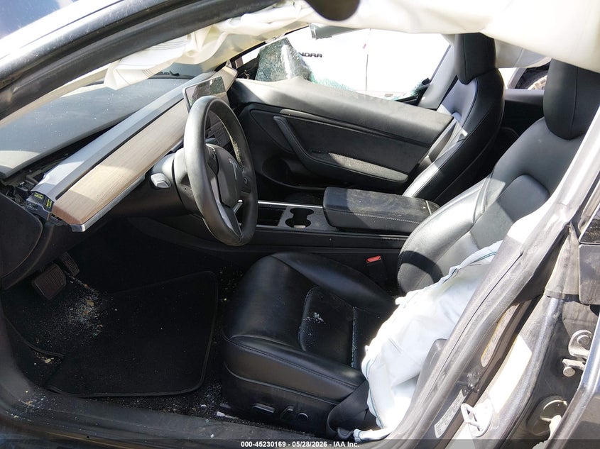 2021 Tesla Model 3 VIN 5YJ3E1EB7MF852724 IAAI salvage auction — SIDE, Salvage (California), sold $3,250 on 2026-07-29 (photo 5)