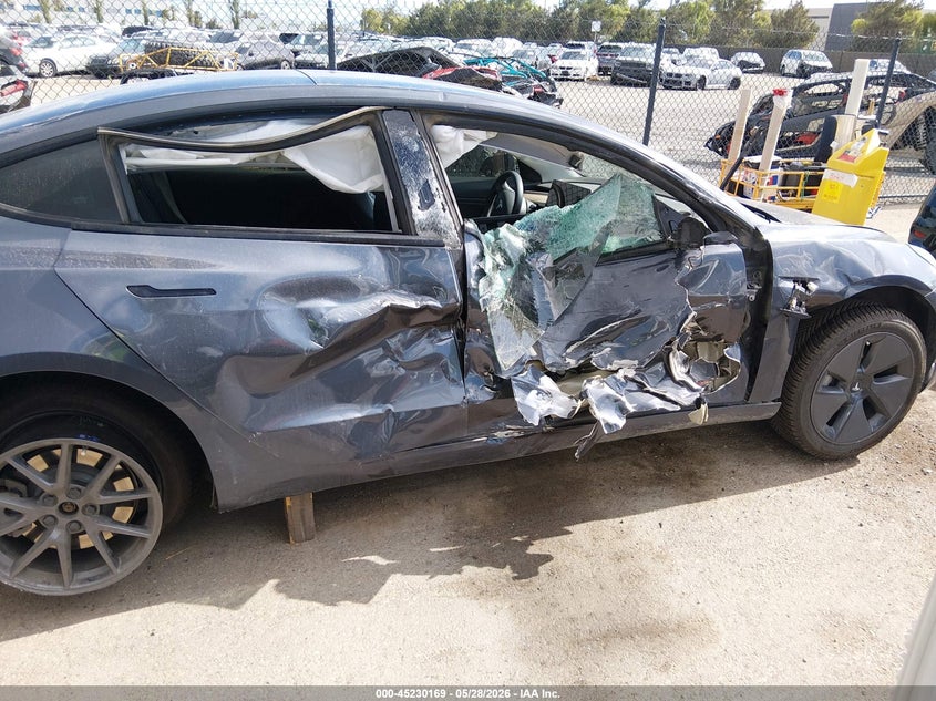 2021 Tesla Model 3 VIN 5YJ3E1EB7MF852724 IAAI salvage auction — SIDE, Salvage (California), sold $3,250 on 2026-07-29 (photo 6)