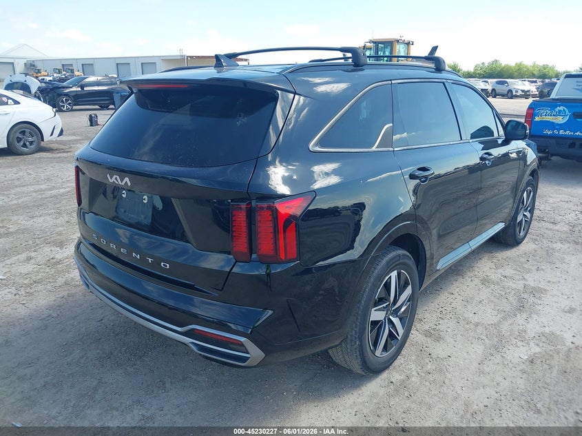 2022 Kia Sorento VIN 5XYRL4LCXNG111751 IAAI salvage auction — HAIL, Salvage Title, sold $10,900 on 2026-07-22 (photo 4)