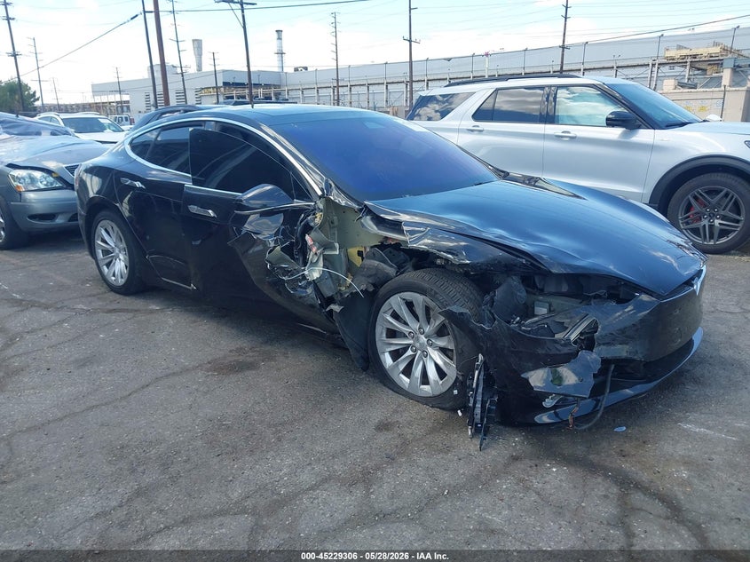 2017 Tesla Model s VIN 5YJSA1E23HF205086 IAAI salvage auction — RIGHT FRONT, Salvage Title, sold $3,750 on 2026-07-09 (photo 1)