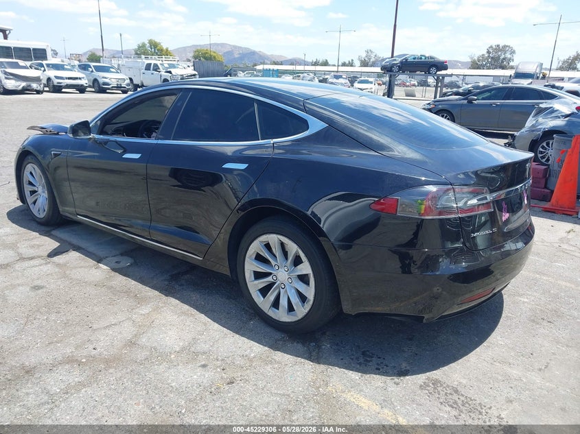 2017 Tesla Model s VIN 5YJSA1E23HF205086 IAAI salvage auction — RIGHT FRONT, Salvage Title, sold $3,750 on 2026-07-09 (photo 3)