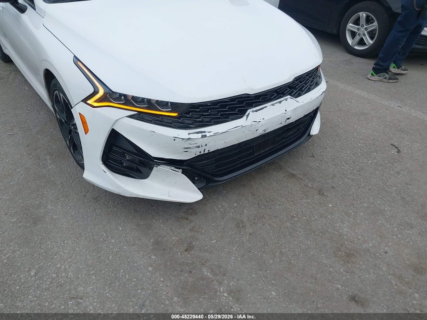 2022 Kia K5 VIN 5XXG64J24NG090666 IAAI salvage auction — FRONT & REAR, Salvage Title, sold $5,100 on 2026-07-21 (photo 6)