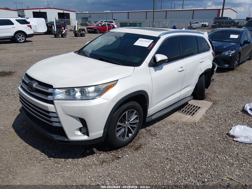 2018 Toyota Highlander VIN 5TDKZRFH2JS545079 IAAI salvage auction — LEFT SIDE, Salvage Title, sold $10,550 on 2026-07-08 (photo 2)