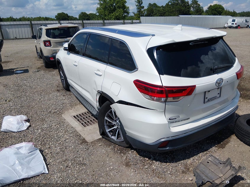 2018 Toyota Highlander VIN 5TDKZRFH2JS545079 IAAI salvage auction — LEFT SIDE, Salvage Title, sold $10,550 on 2026-07-08 (photo 3)