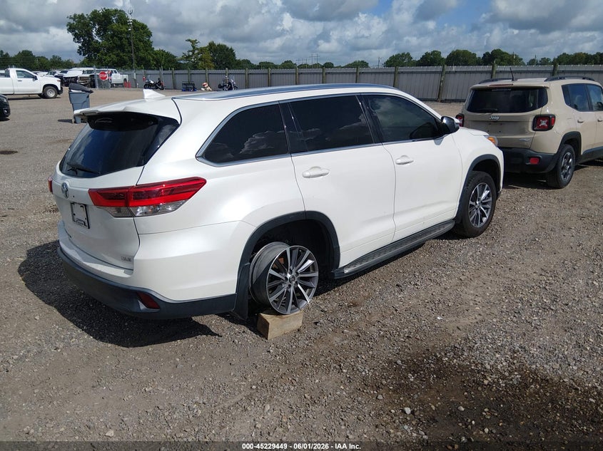 2018 Toyota Highlander VIN 5TDKZRFH2JS545079 IAAI salvage auction — LEFT SIDE, Salvage Title, sold $10,550 on 2026-07-08 (photo 4)