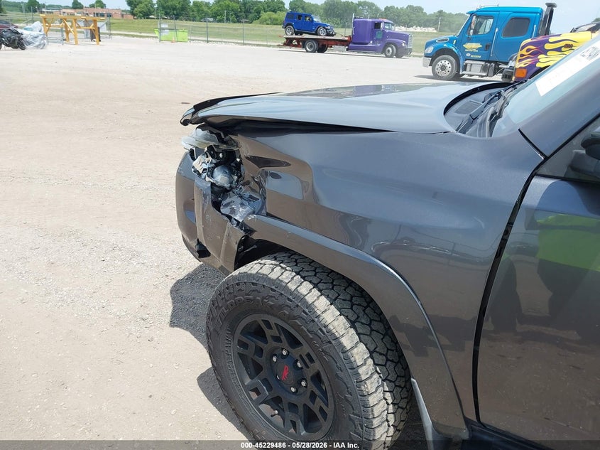 2016 Toyota 4runner VIN JTEBU5JR3G5311079 IAAI salvage auction — FRONT END, Salvage (Illinois), sold $9,950 on 2026-07-15 (photo 6)