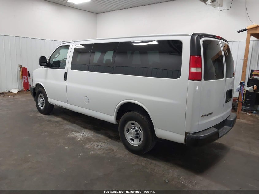 2018 Chevrolet Express 2500 VIN 1GAWGEFG6J1249169 IAAI salvage auction — NORMAL WEAR, SF97 (South Dakota), sold $19,650 on 2026-07-09 (photo 3)