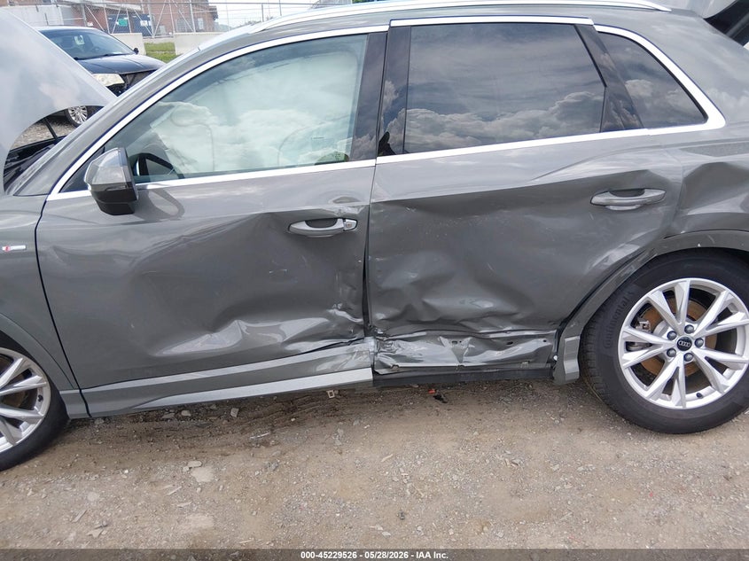 2025 Audi Q3 VIN WA1EECF34S1026022 IAAI salvage auction — LEFT SIDE, Salvage Title, sold $9,750 on 2026-07-09 (photo 6)